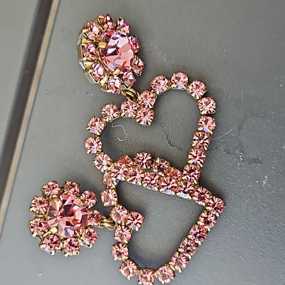 Loren Hope Cupid Earring Pink